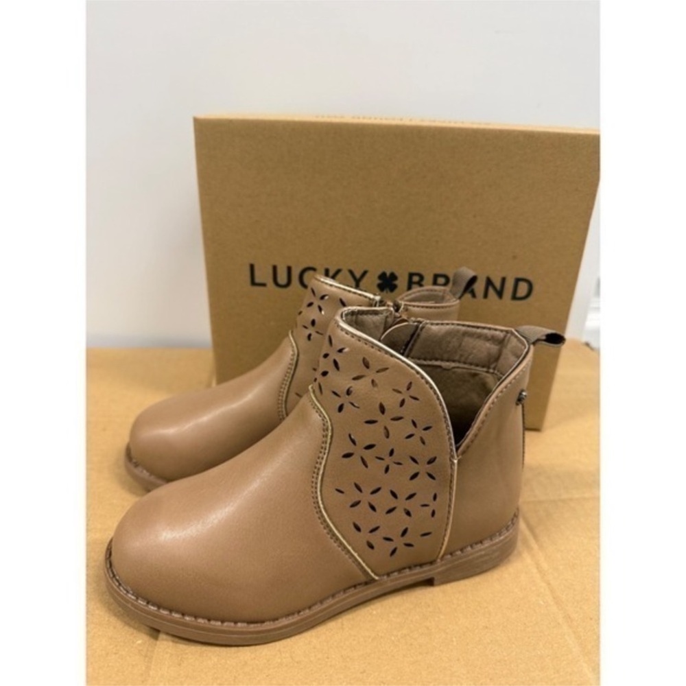 Lucky Brand Dina GS Sand Ankle Boots Laser Cut Floral
Booties Girls Size 13 NEW